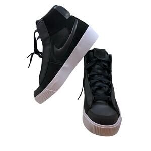 Nike Black and White Athletic Shoes